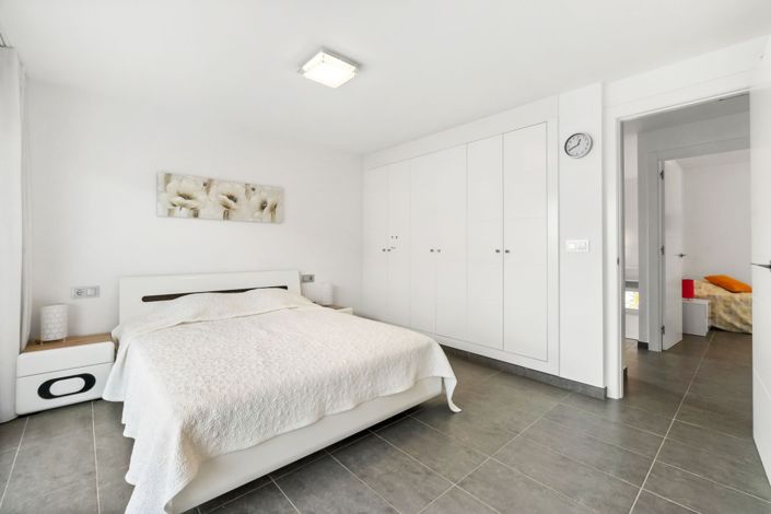 Image No.15-3 Bed Villa for sale