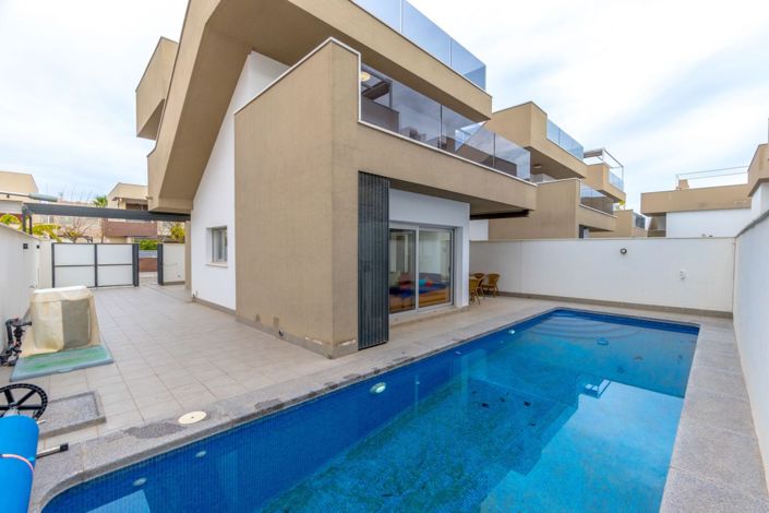 Image No.2-3 Bed Villa for sale