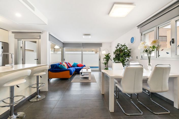 Image No.4-3 Bed Villa for sale