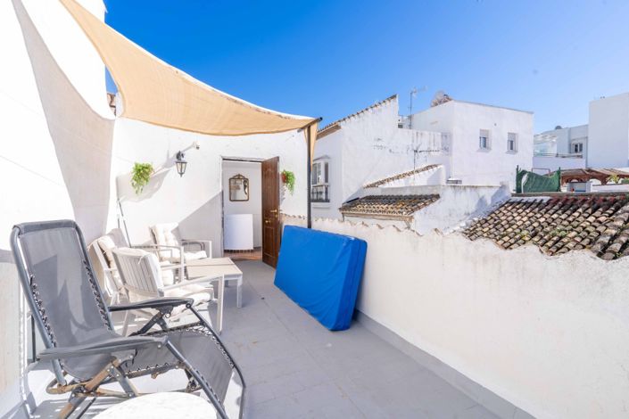 Image No.13-2 Bed Townhouse for sale