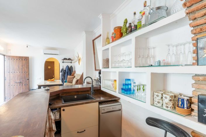 Image No.21-2 Bed Townhouse for sale