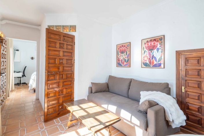 Image No.22-2 Bed Townhouse for sale