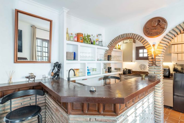 Image No.6-2 Bed Townhouse for sale