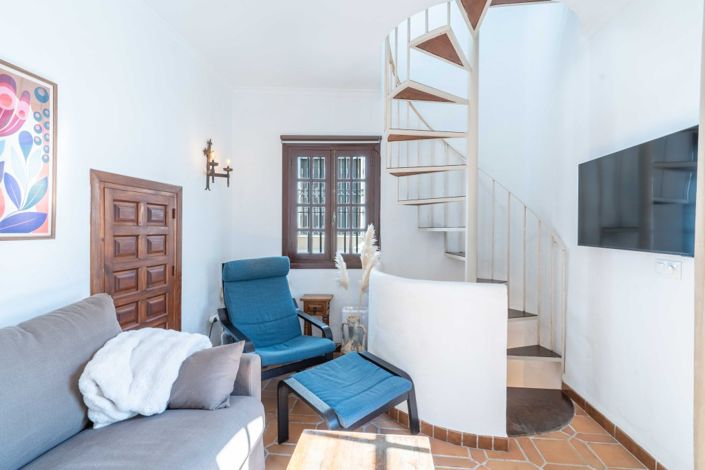 Image No.7-2 Bed Townhouse for sale