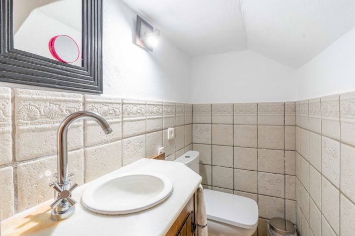 Image No.10-2 Bed Townhouse for sale