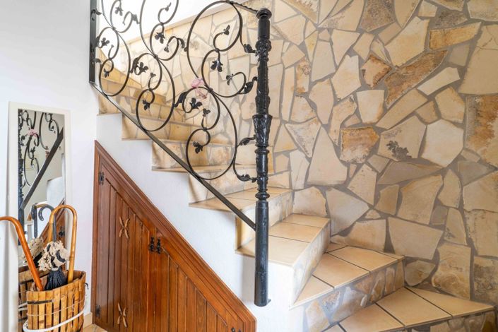 Image No.15-2 Bed Townhouse for sale