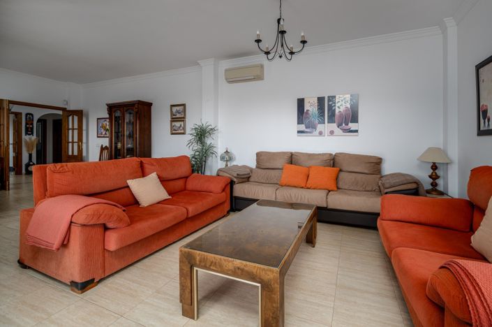 Image No.11-4 Bed Villa for sale