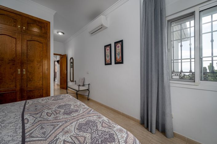 Image No.14-4 Bed Villa for sale