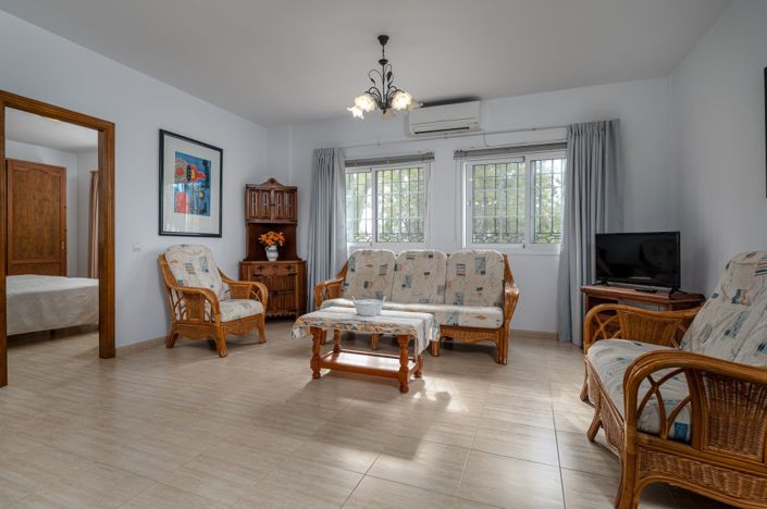 Image No.22-4 Bed Villa for sale