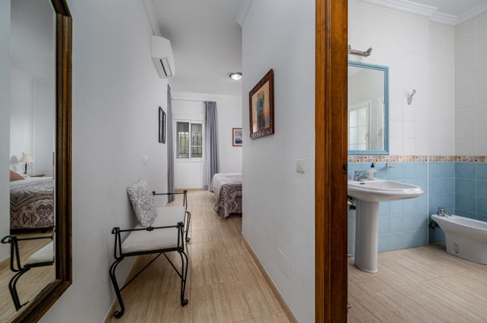 Image No.24-4 Bed Villa for sale