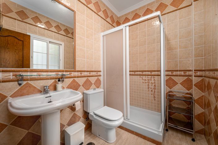 Image No.28-4 Bed Villa for sale