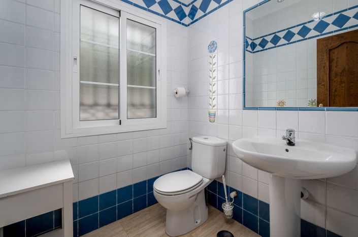 Image No.29-4 Bed Villa for sale