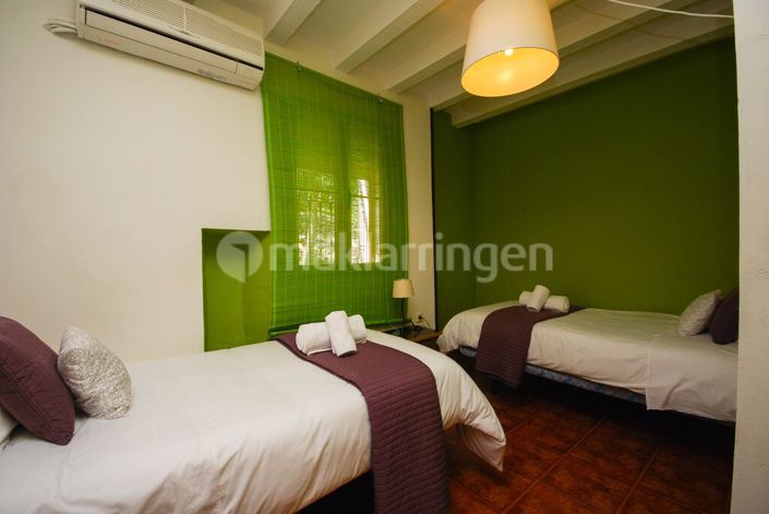 Image No.17-18 Bed Villa for sale
