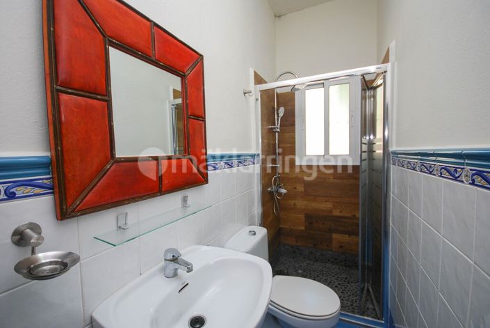 Image No.26-18 Bed Villa for sale