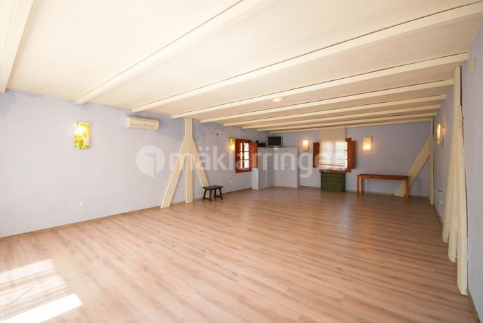 Image No.29-18 Bed Villa for sale