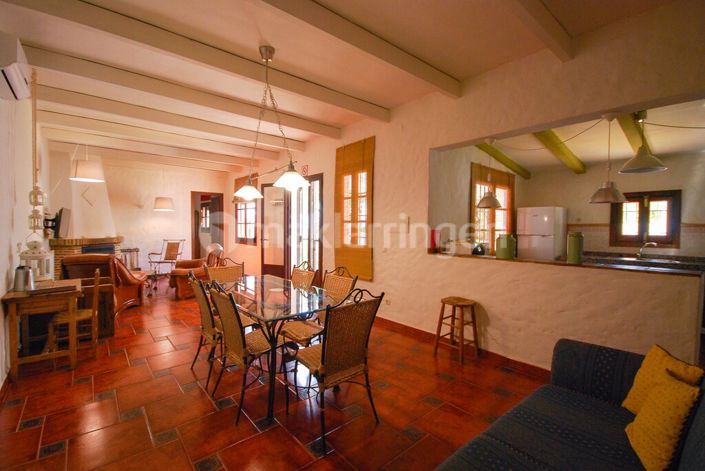 Image No.33-18 Bed Villa for sale