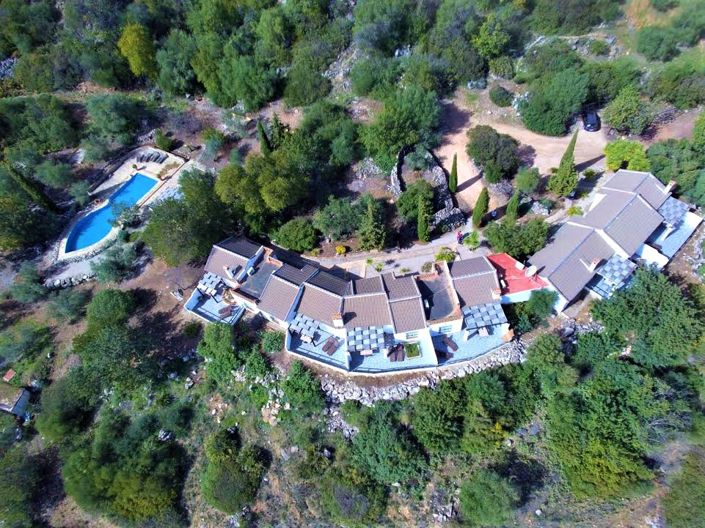 Image No.42-18 Bed Villa for sale