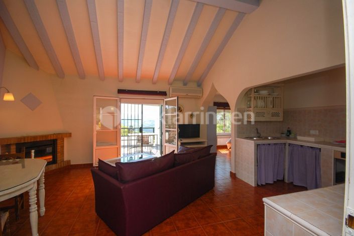 Image No.44-18 Bed Villa for sale