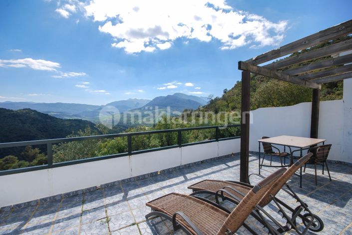 Image No.45-18 Bed Villa for sale