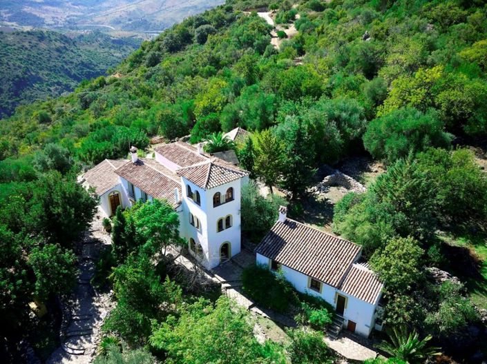 Image No.53-18 Bed Villa for sale