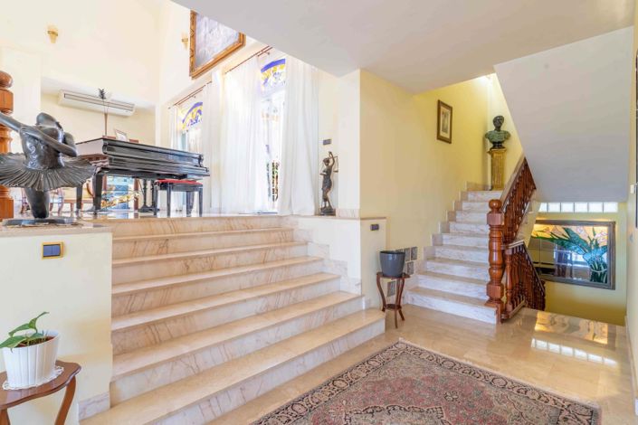 Image No.16-7 Bed Villa for sale