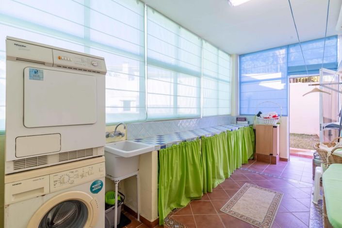 Image No.29-7 Bed Villa for sale