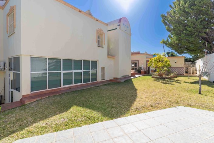 Image No.30-7 Bed Villa for sale