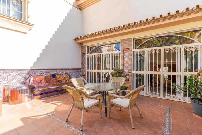 Image No.33-7 Bed Villa for sale