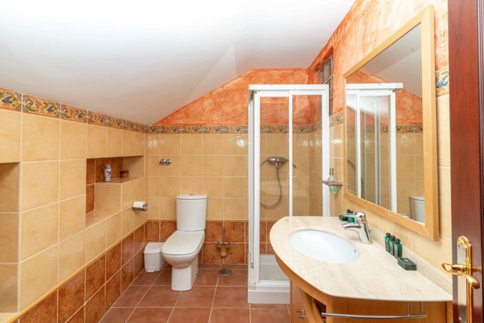 Image No.42-7 Bed Villa for sale