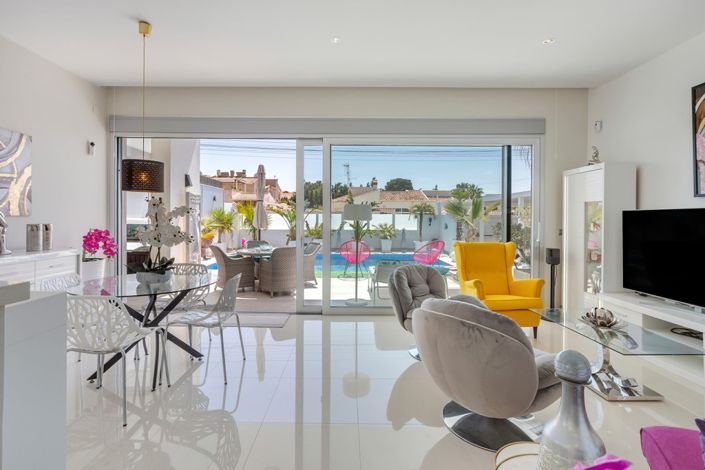 Image No.6-Villa de 3 chambres à vendre à Torrevieja