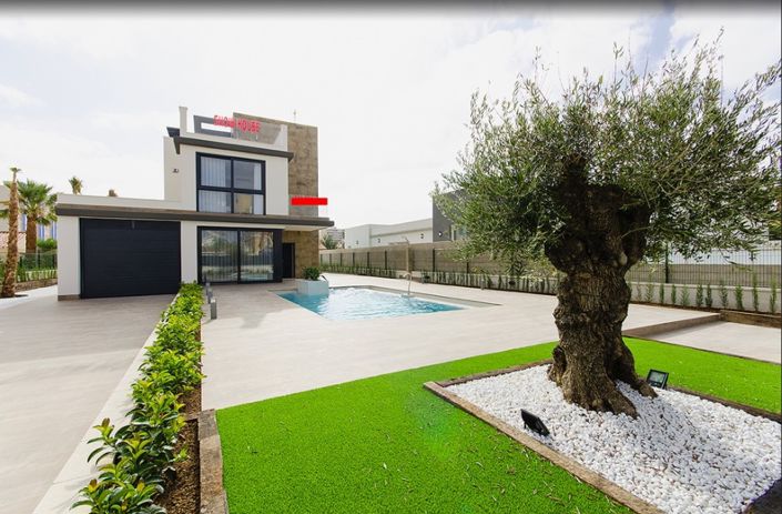 Image No.1-3 Bed Villa for sale