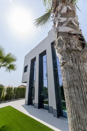 Image No.19-3 Bed Villa for sale