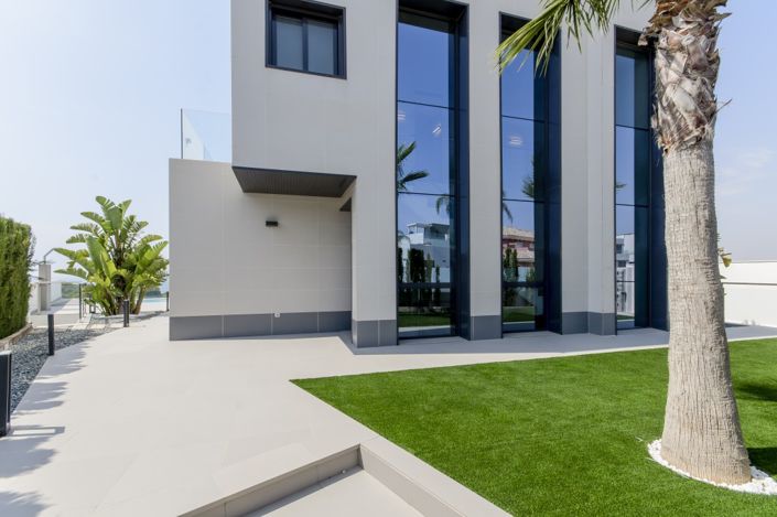 Image No.23-3 Bed Villa for sale