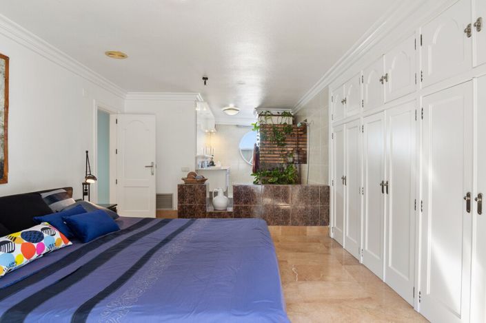 Image No.14-4 Bed Villa for sale