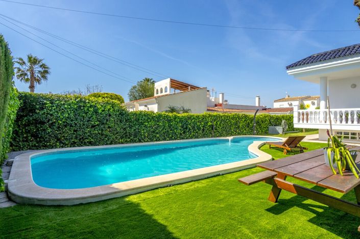 Image No.29-4 Bed Villa for sale