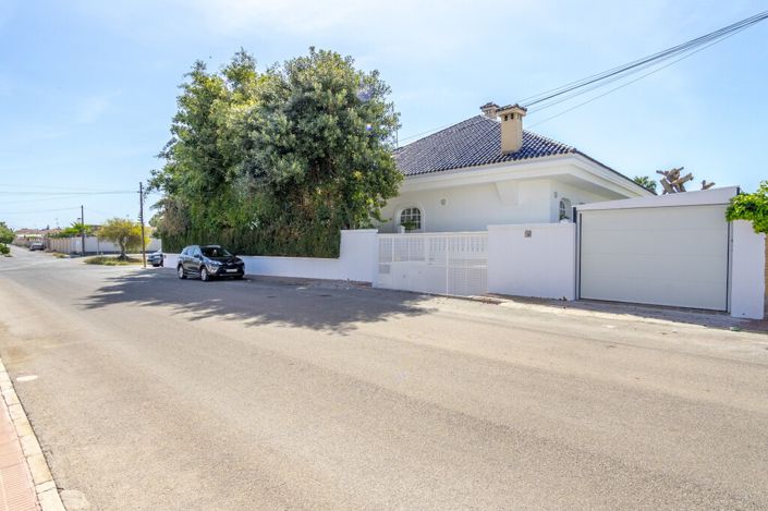 Image No.32-4 Bed Villa for sale