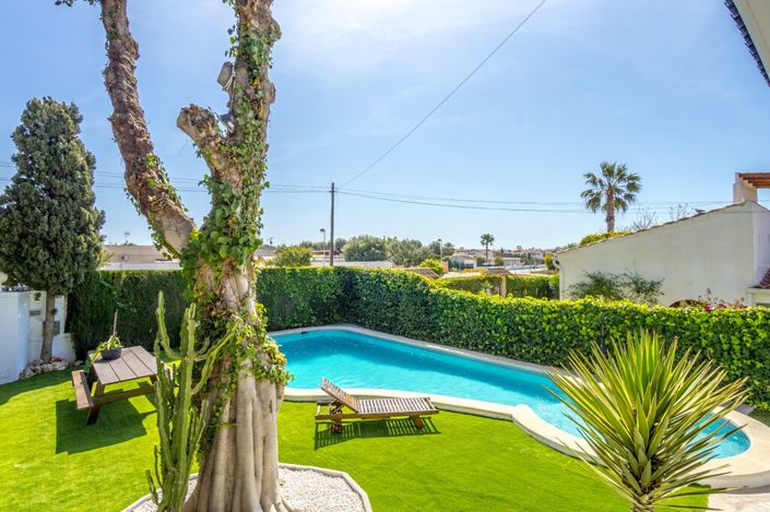 Image No.40-4 Bed Villa for sale