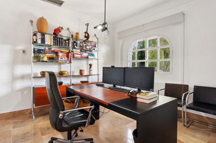 Image No.6-4 Bed Villa for sale