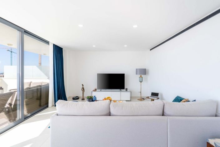 Image No.8-2 Bed Apartment for sale