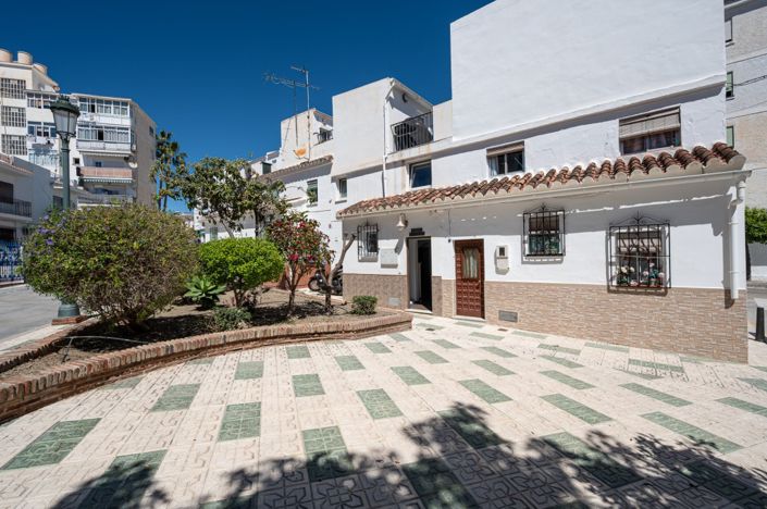 Image No.1-3 Bed Townhouse for sale