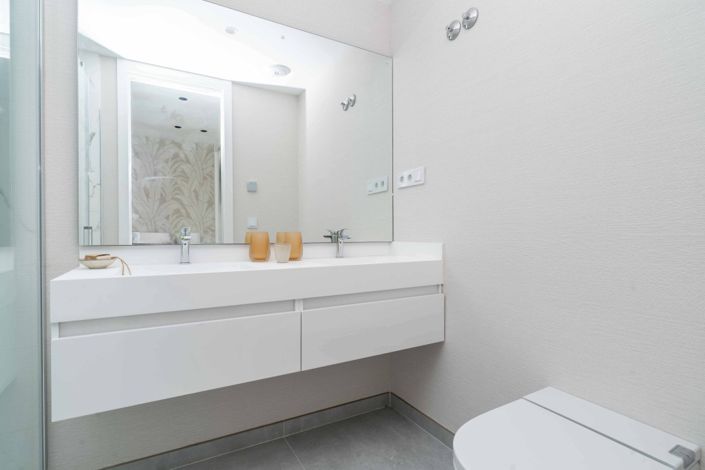 Image No.21-3 Bed Apartment for sale