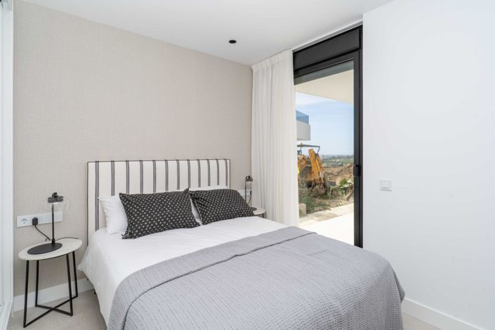 Image No.24-3 Bed Apartment for sale