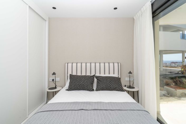 Image No.25-3 Bed Apartment for sale