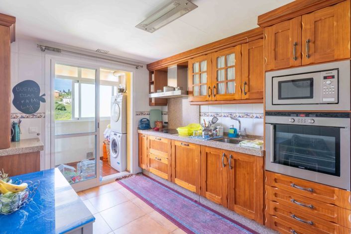 Image No.12-4 Bed Apartment for sale