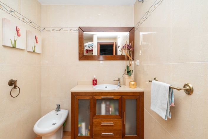 Image No.17-4 Bed Apartment for sale