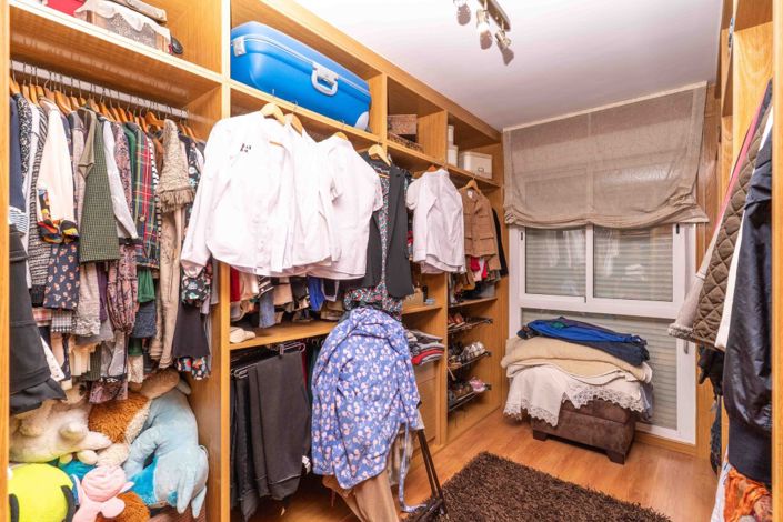 Image No.21-4 Bed Apartment for sale