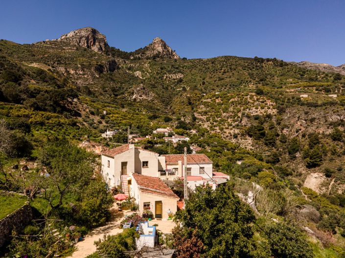 Image No.1-4 Bed Villa for sale