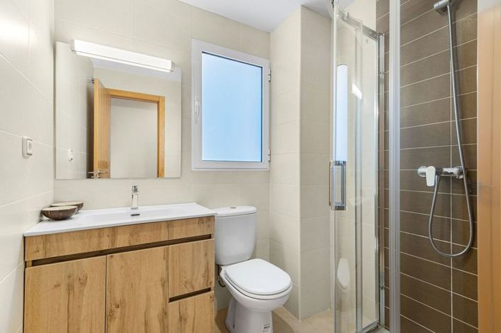 Image No.36-2 Bed Apartment for sale