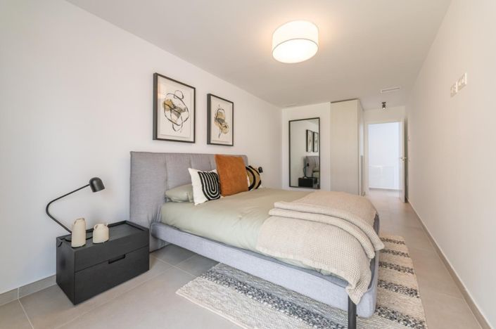 Image No.18-3 Bed Property for sale