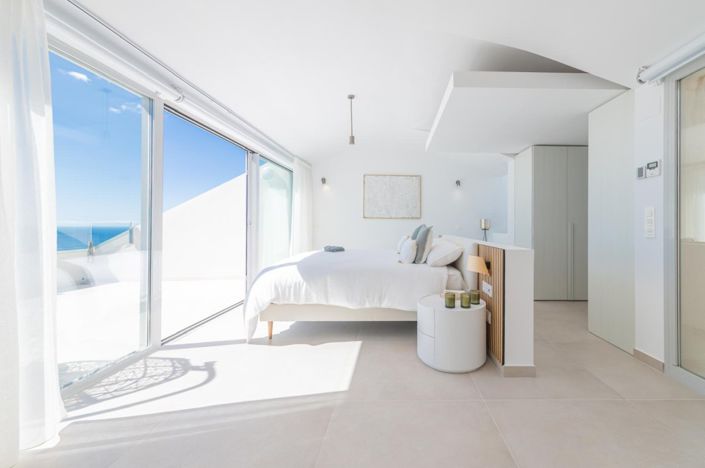 Image No.7-3 Bed Property for sale